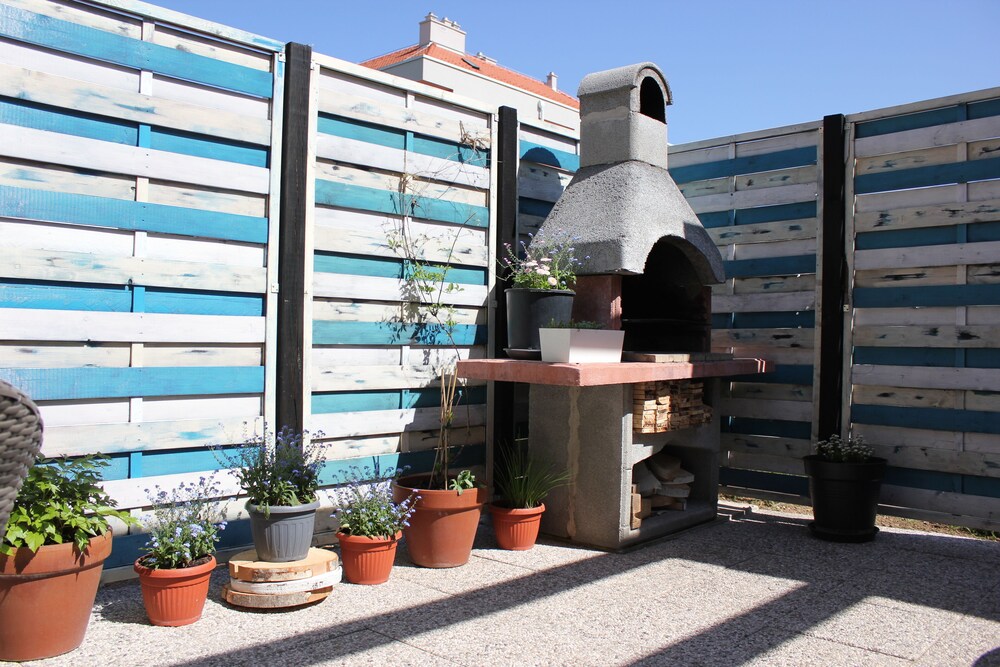 Falling Lakes Hostel