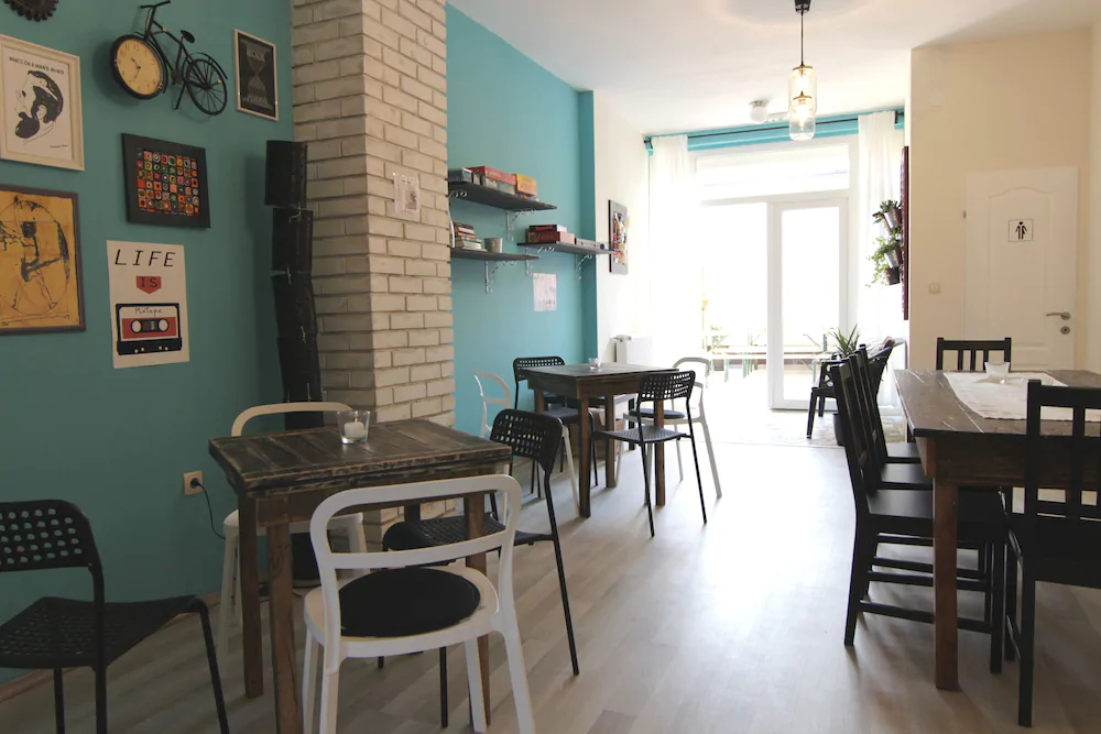 Falling Lakes Hostel