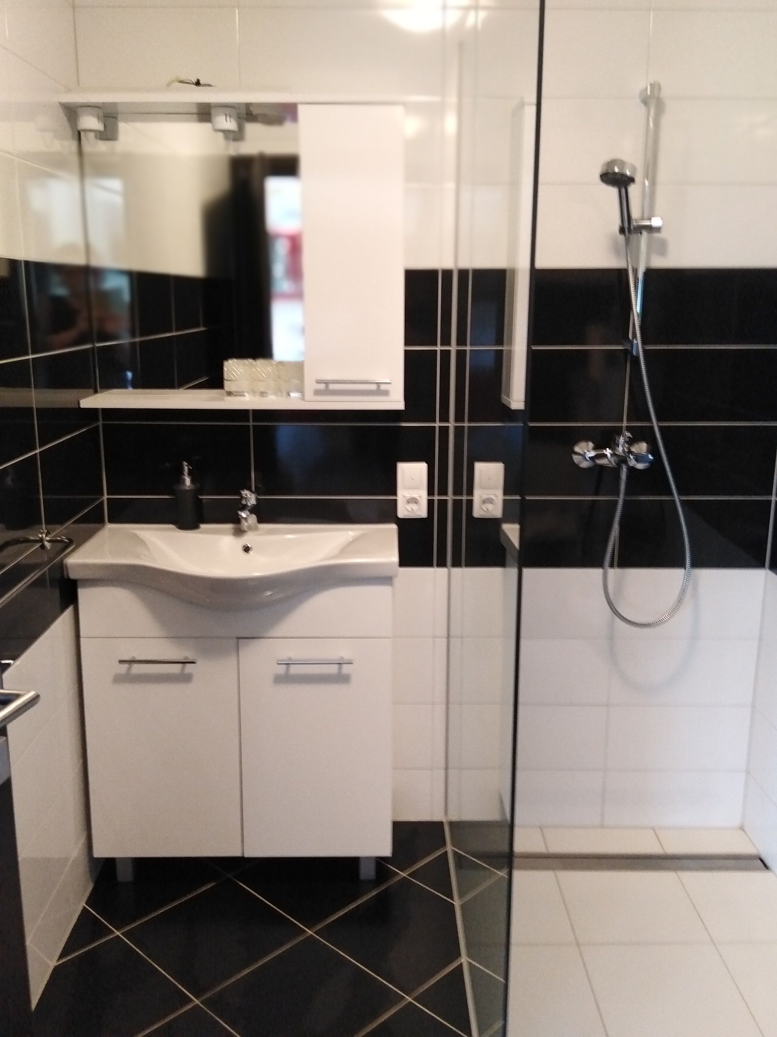 Guest House First Stop