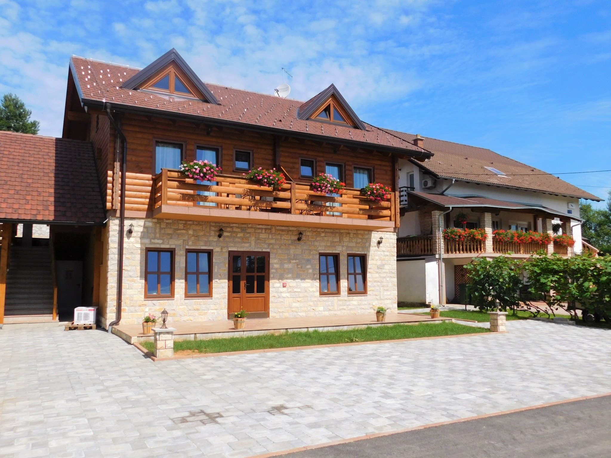 House Sara 2