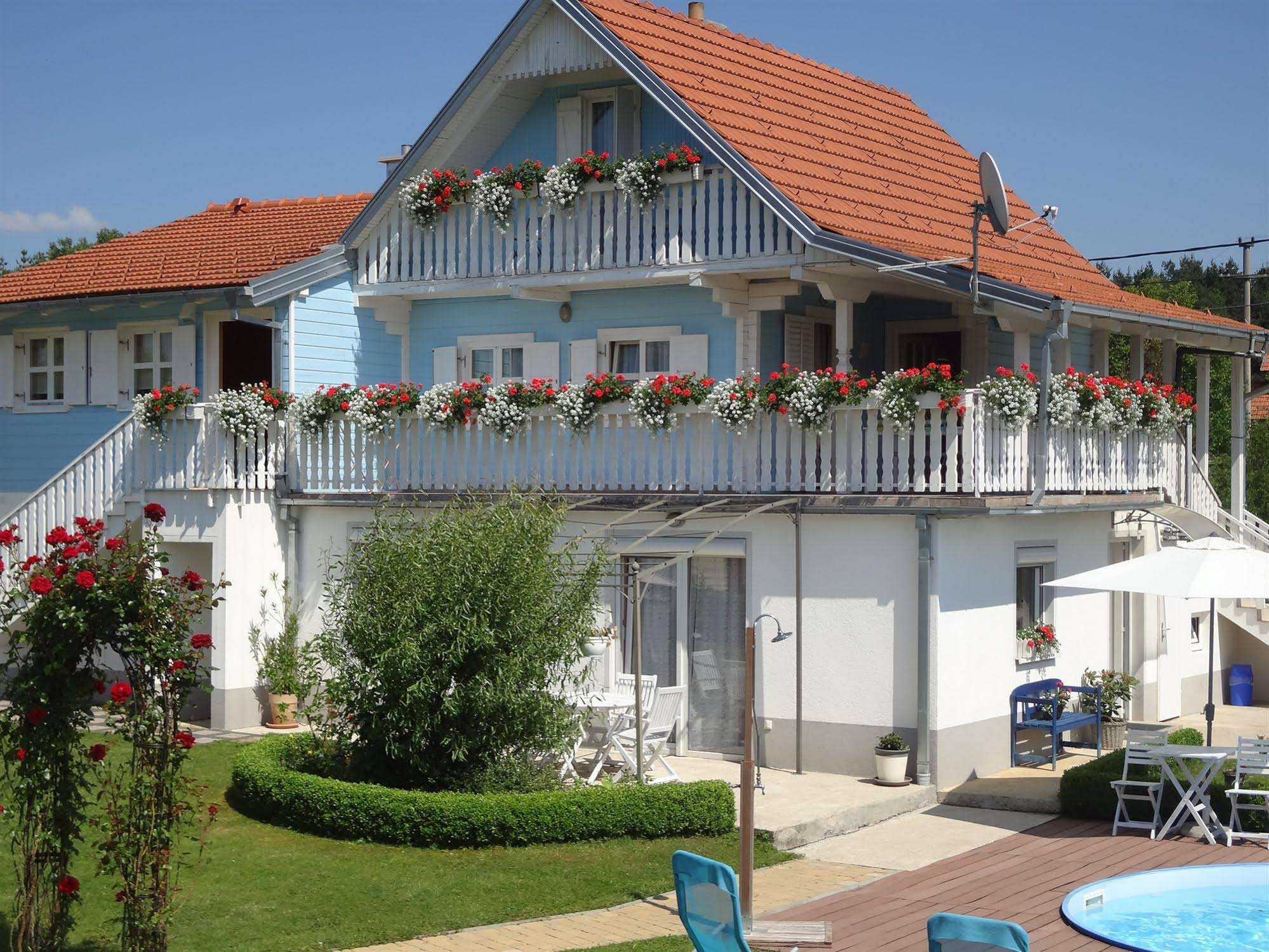 Pool Apartments Plitvice Lakes