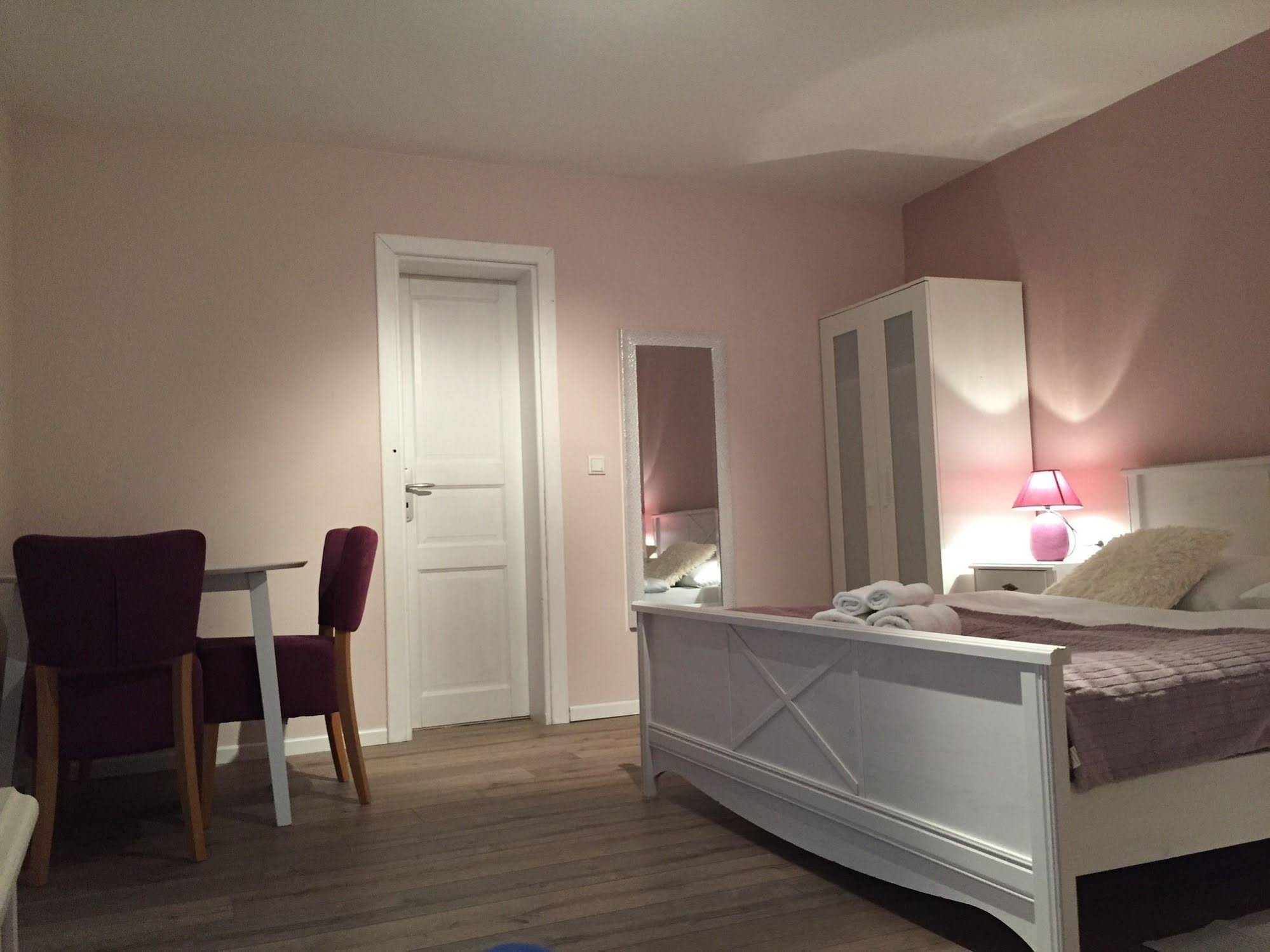 Pool Apartments Plitvice Lakes