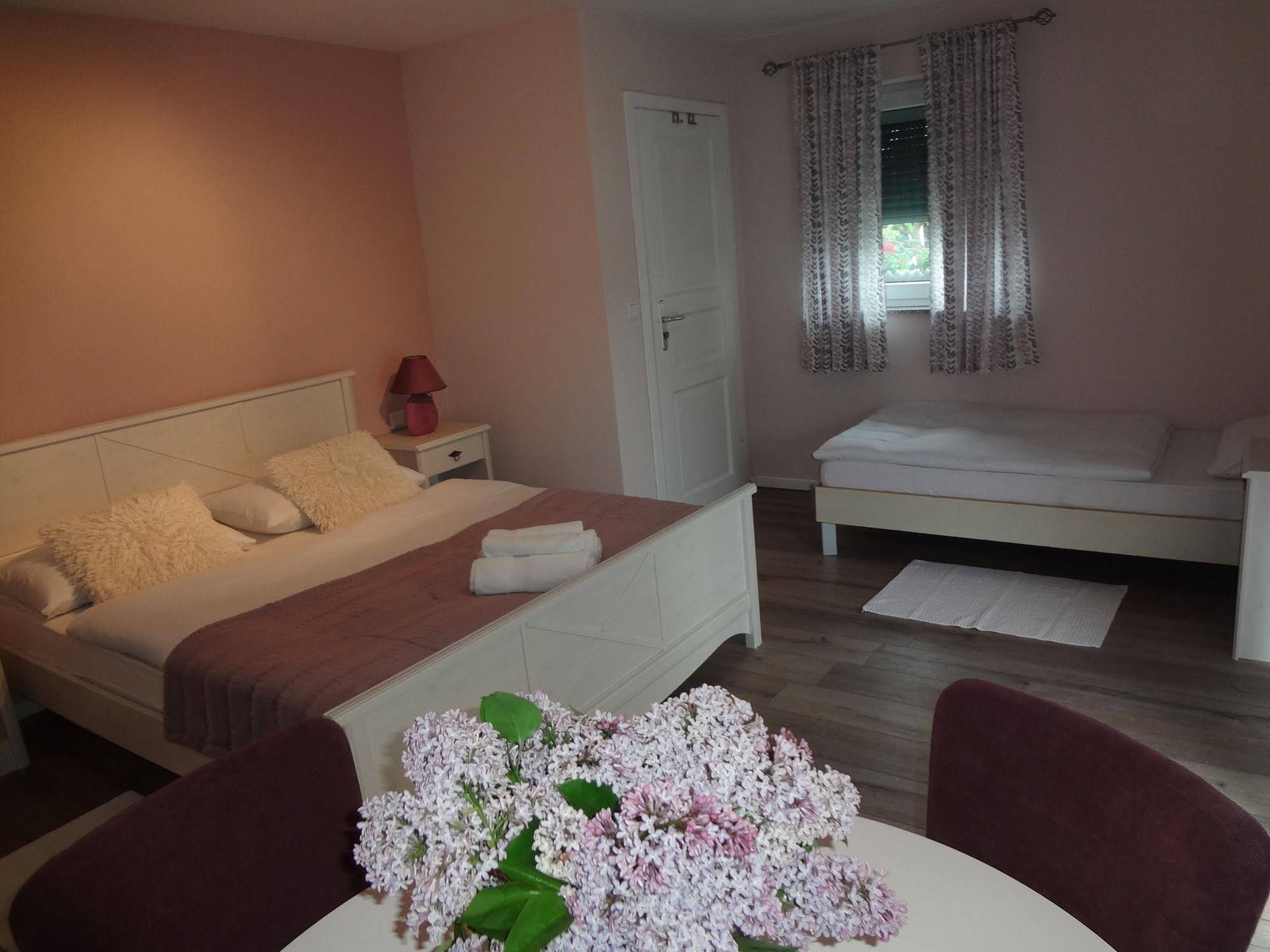 Pool Apartments Plitvice Lakes