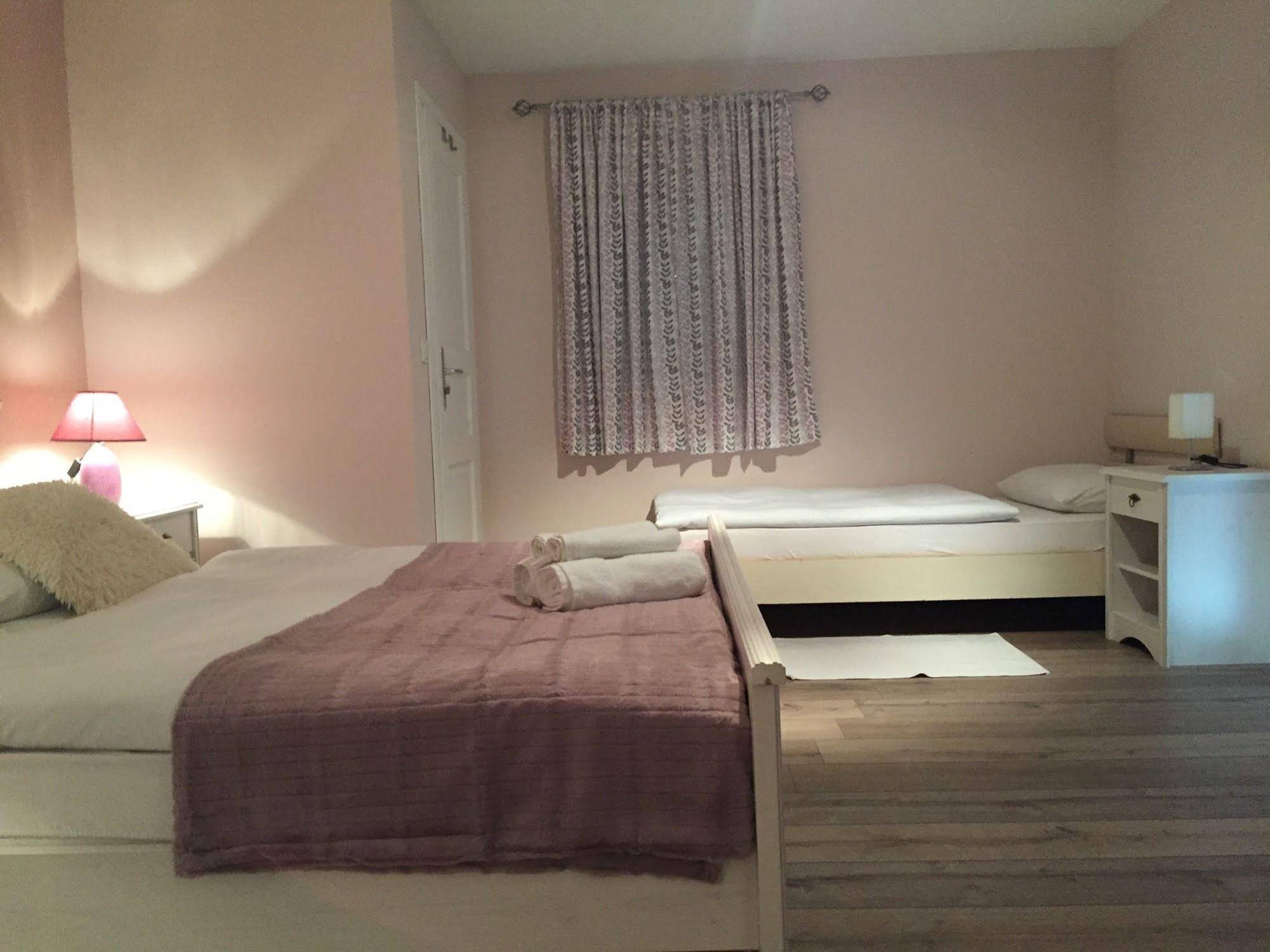 Pool Apartments Plitvice Lakes