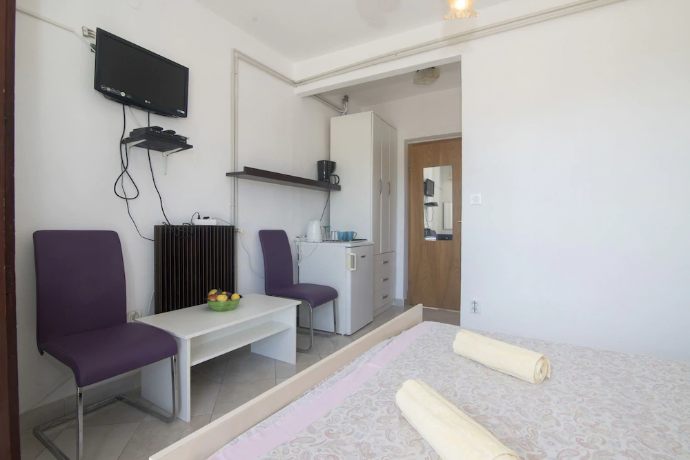 Apartments and Rooms Nikol