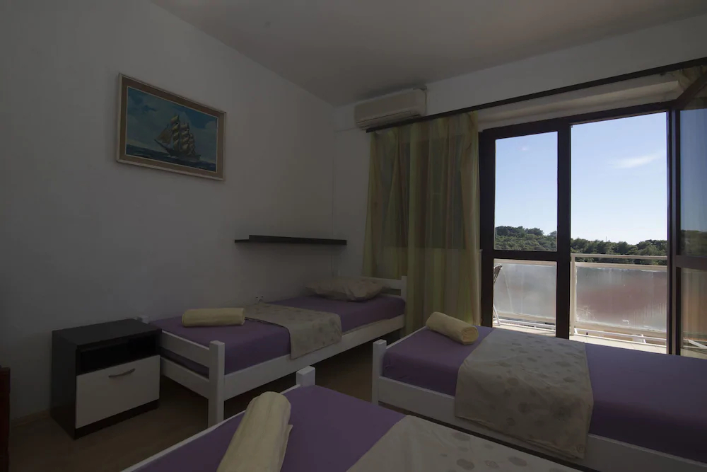 Apartments and Rooms Nikol