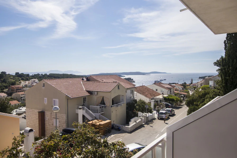 Apartments and Rooms Nikol