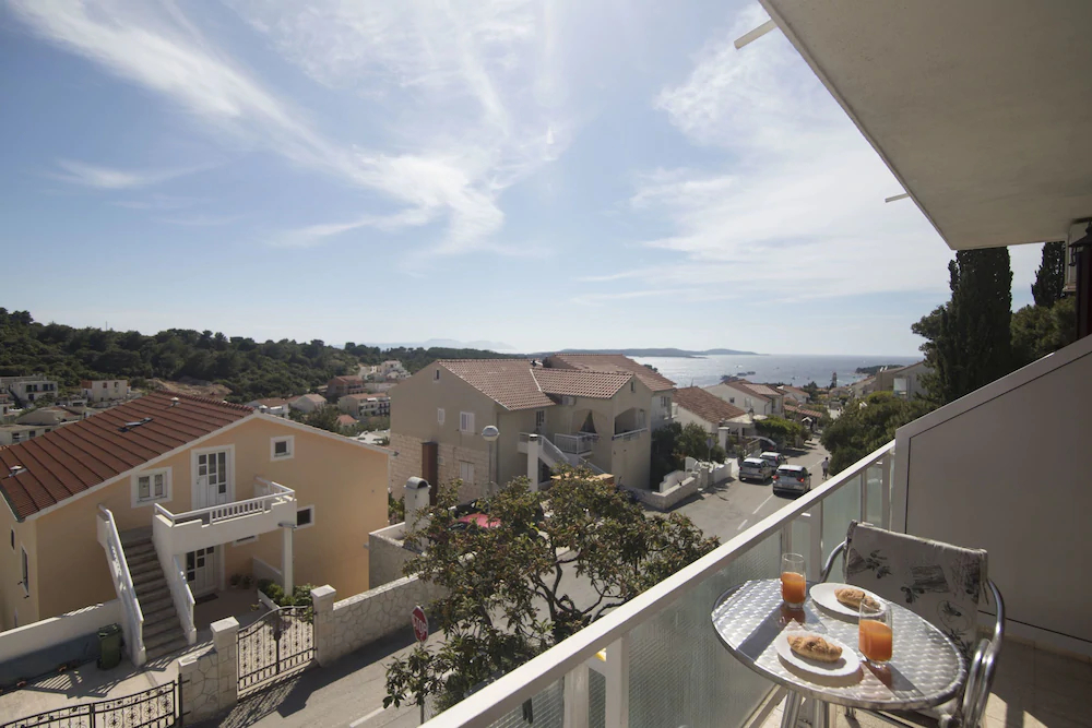 Apartments and Rooms Nikol