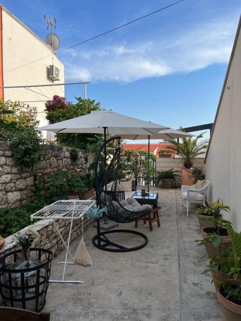 Apartments Jakov and Antonia