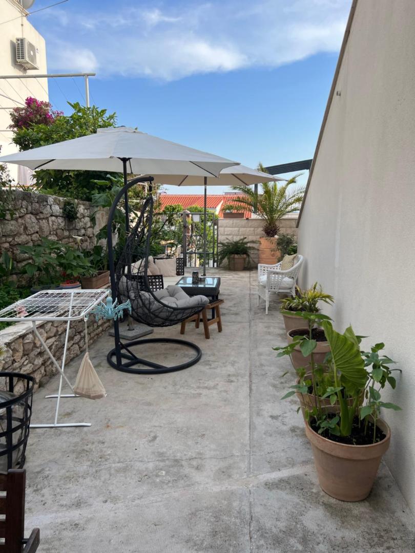 Apartments Jakov and Antonia