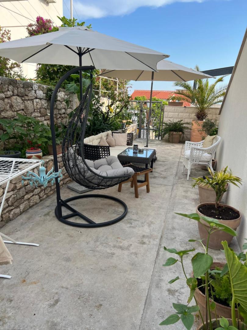 Apartments Jakov and Antonia