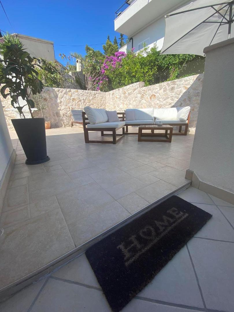 Apartments Jakov and Antonia