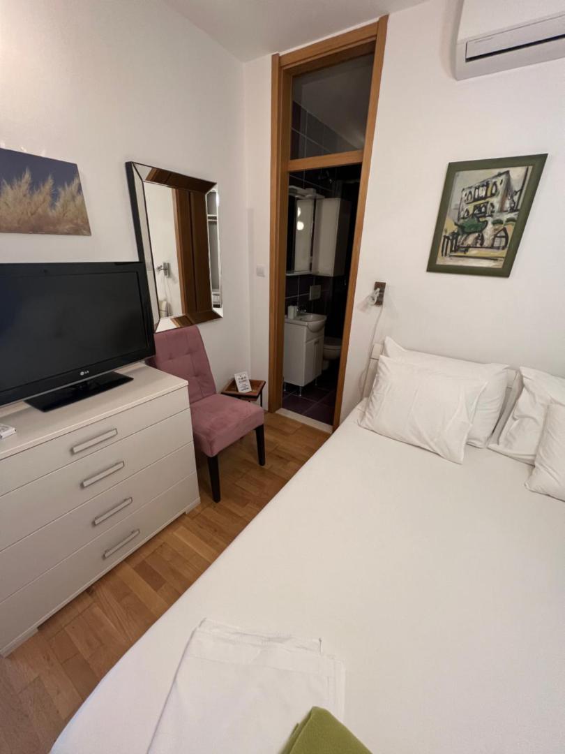 Apartments Jakov and Antonia