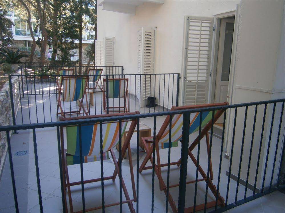 Hotel Moeesy, Blue & Green Oasis