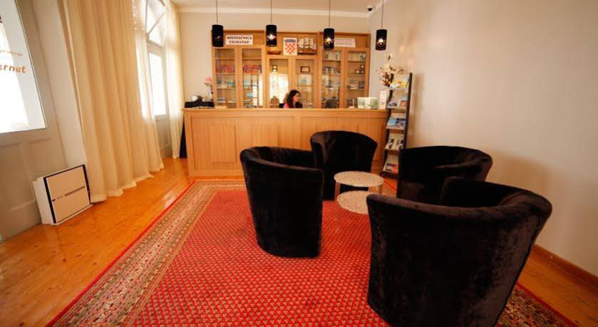 Hotel Moeesy, Blue & Green Oasis