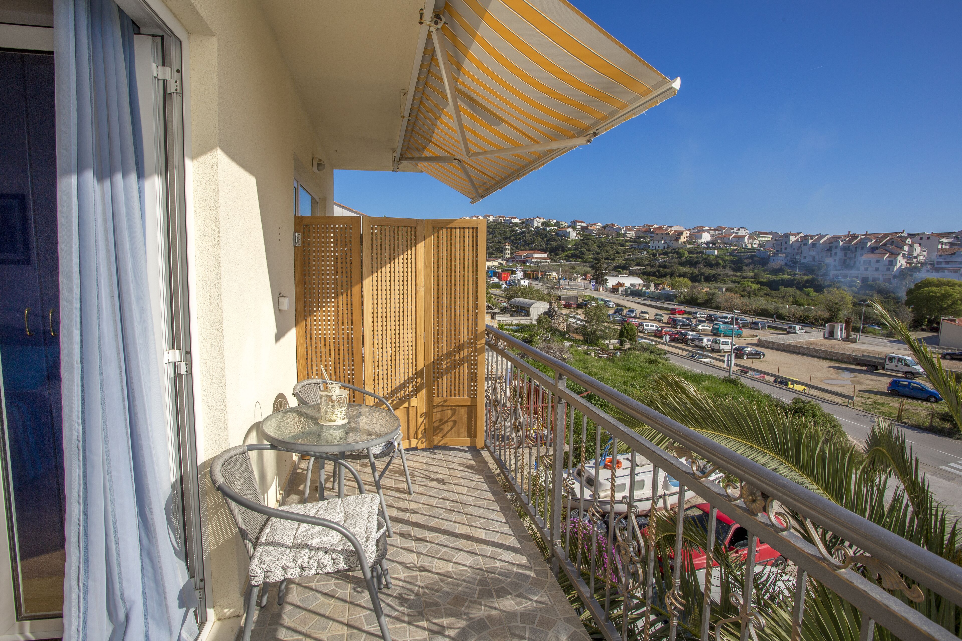 Edi Centrally Located