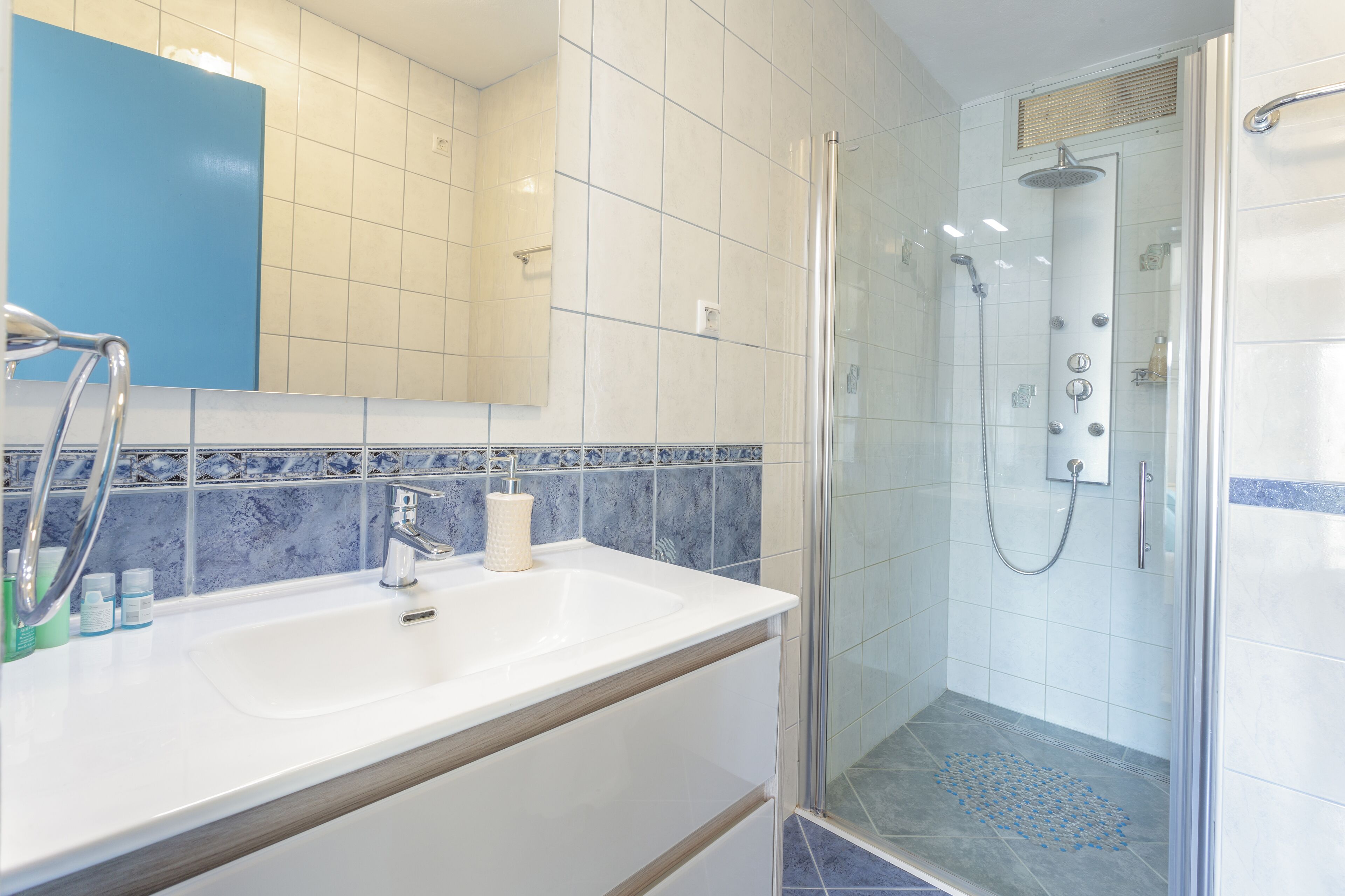 Edi Centrally Located