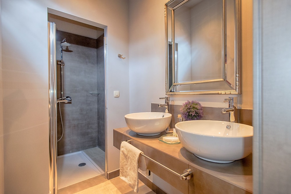 Heraclea Luxury Heritage Accommodation