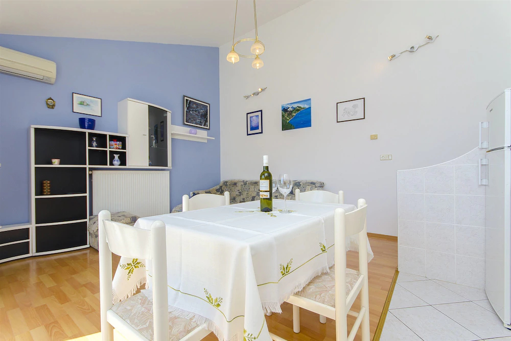 Apartments Maslina