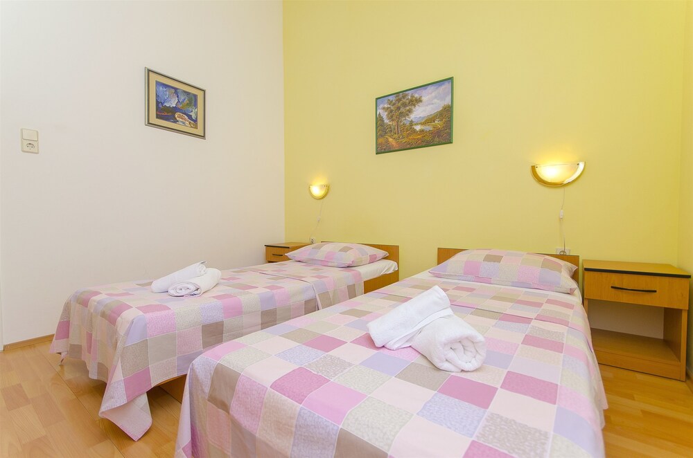 Apartments Maslina