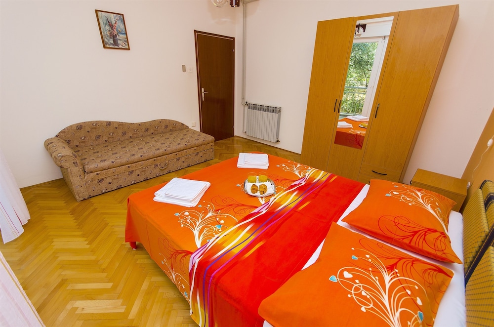 Apartments Maslina