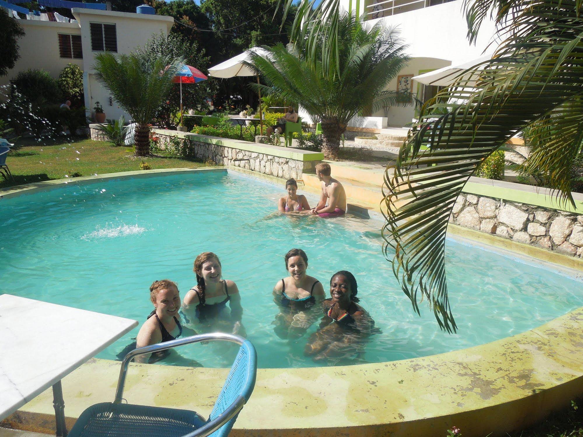 Hotel Kabic Beach Club
