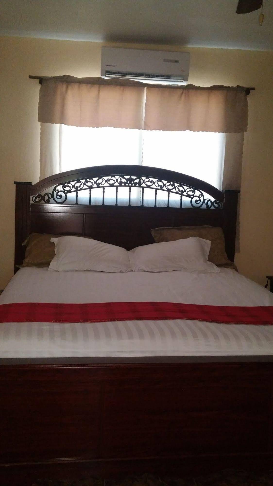 Le Dubourg Guesthouse