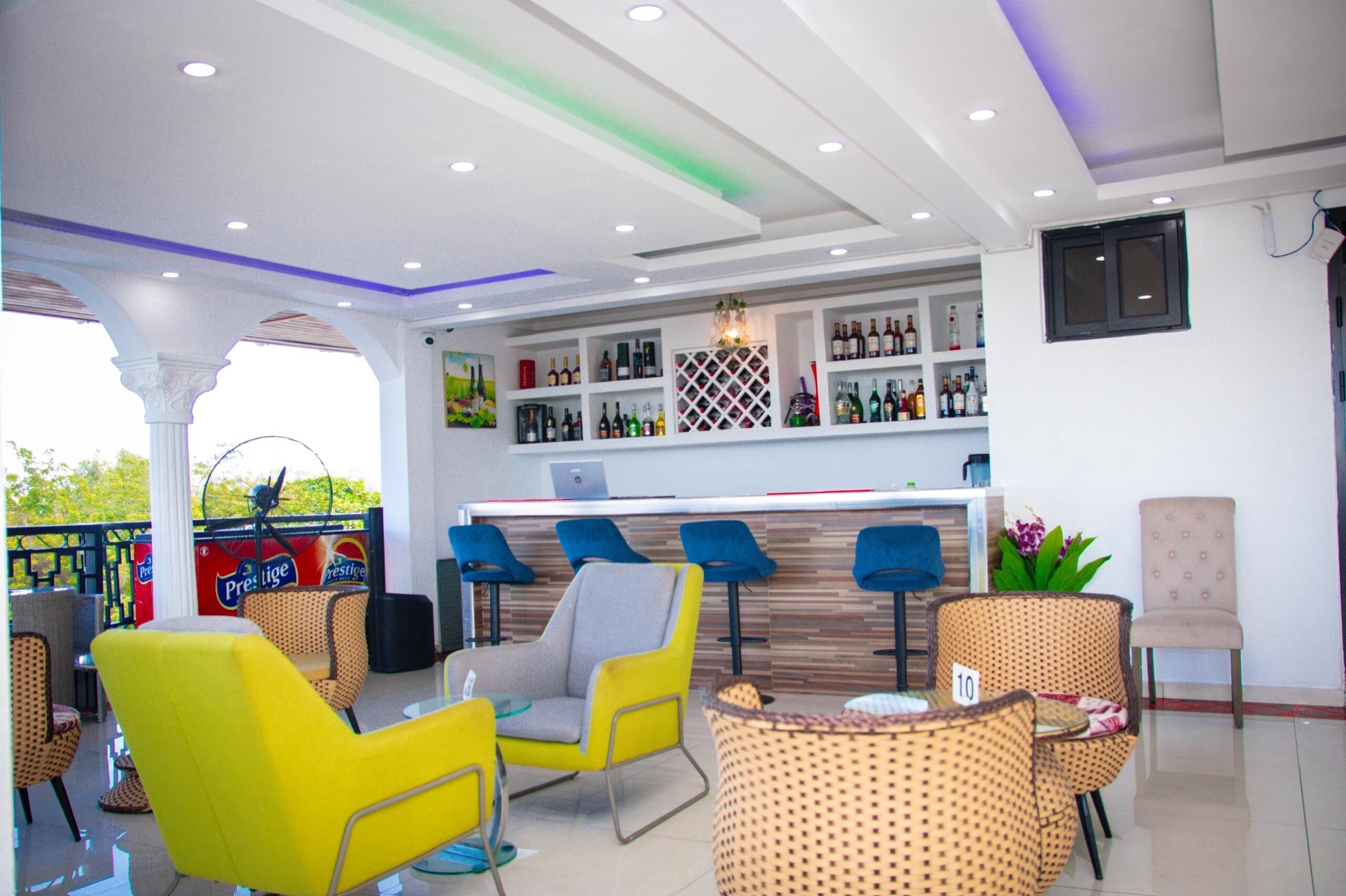 Duen Hotel