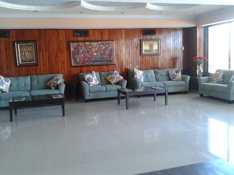 Le Monte Cristo Hotel & Suites