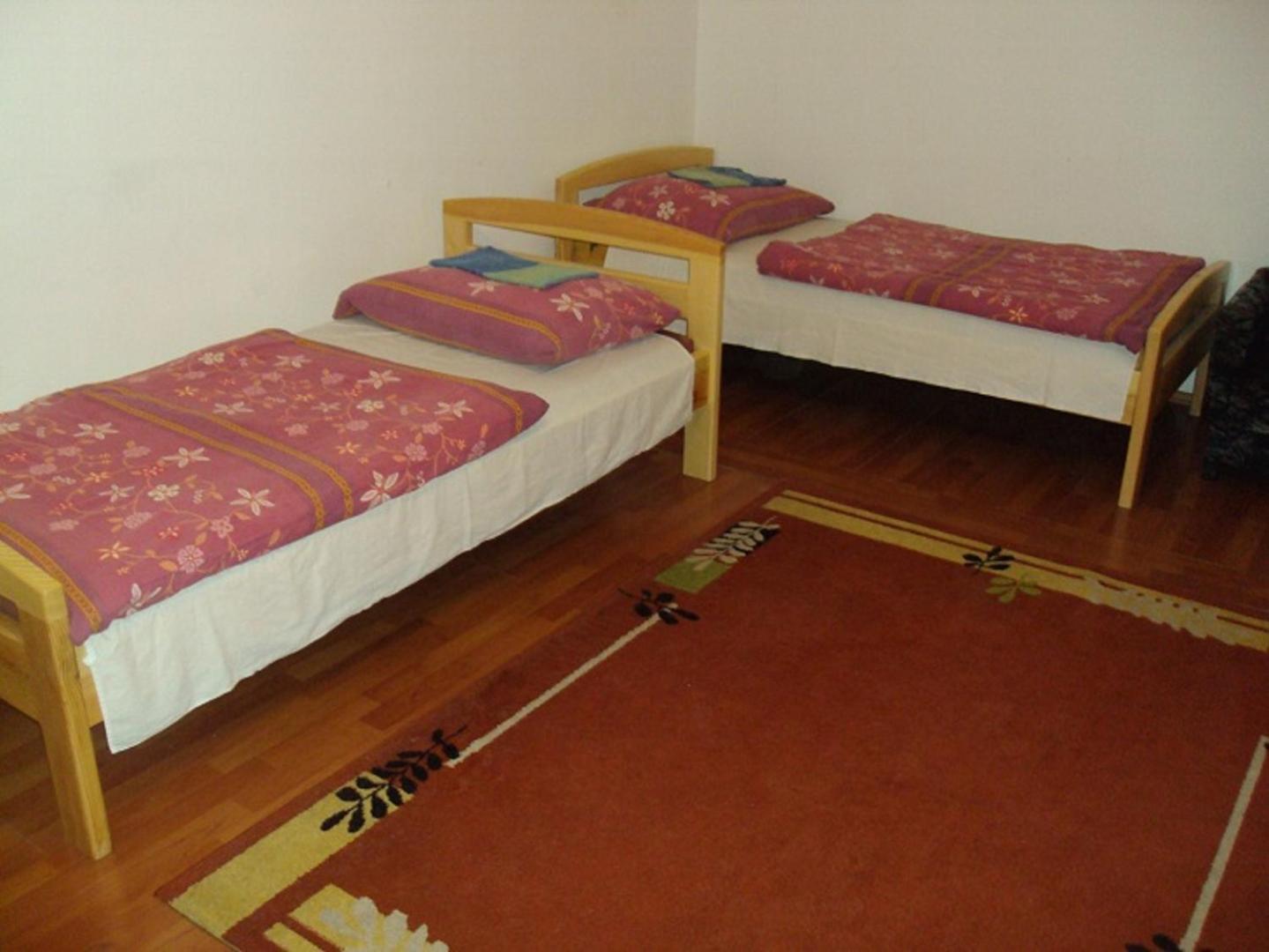 Erik Apartments