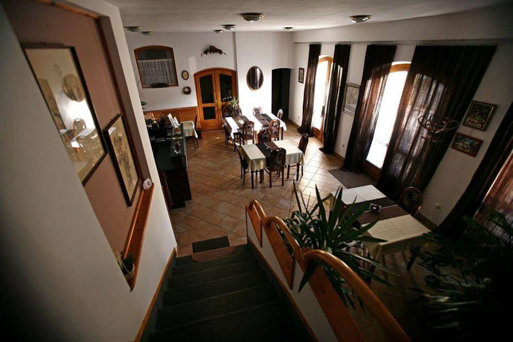 Keszi Panzió