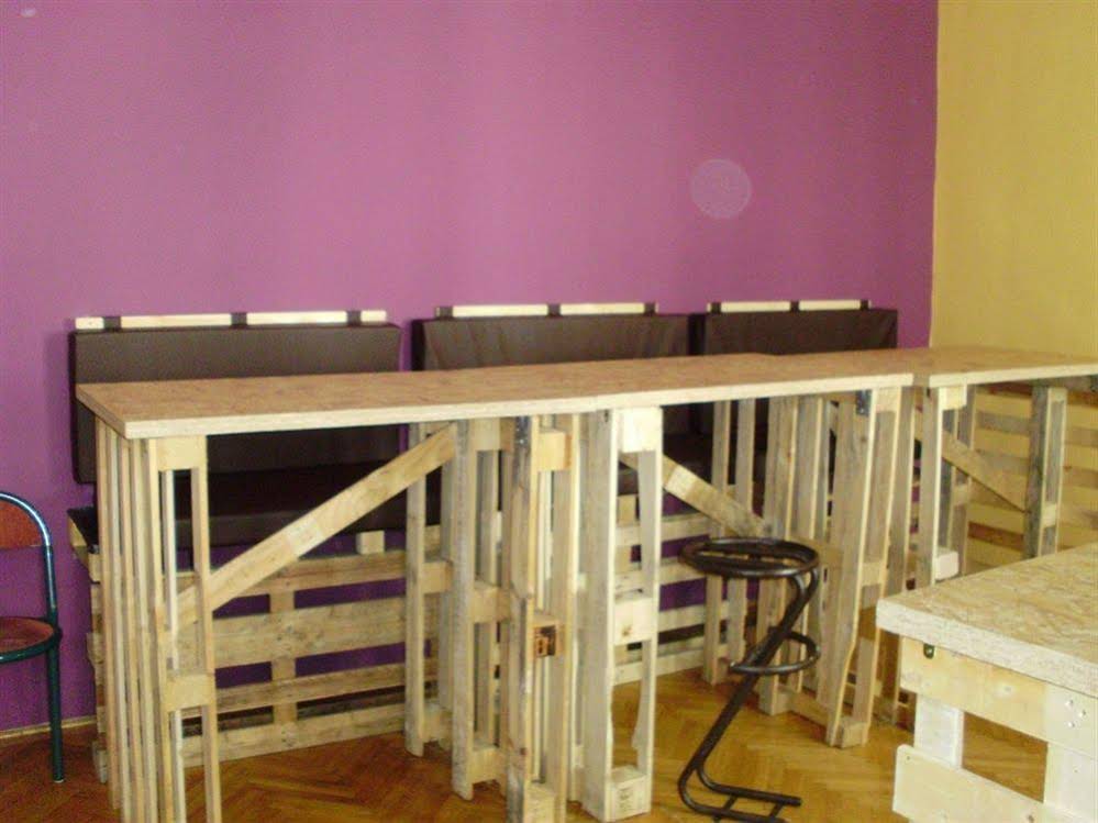 2B Hostel & Rooms
