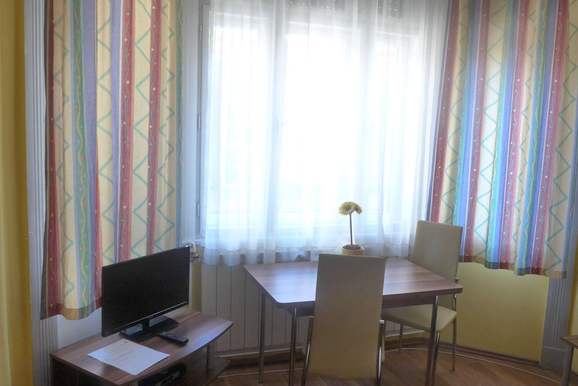 Amber Terrace Studio