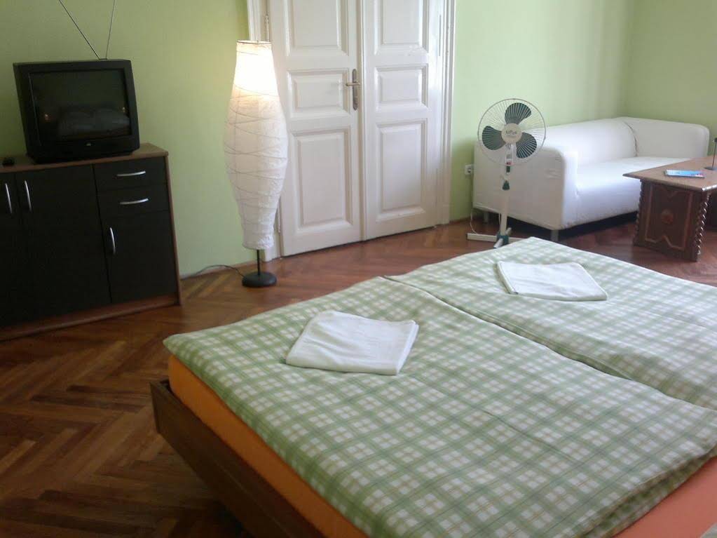 Azurro Hostel