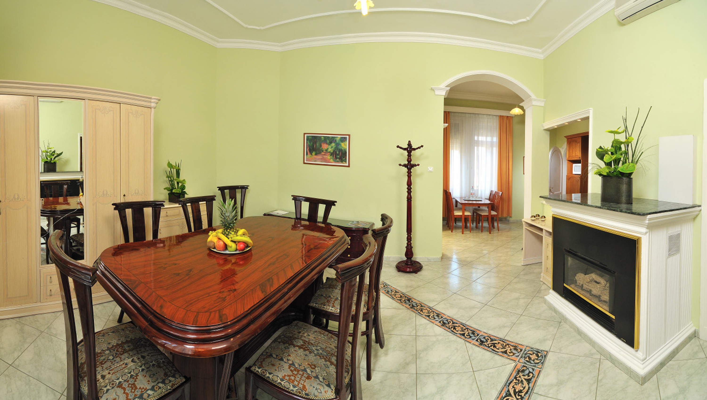 Baross City Hotel
