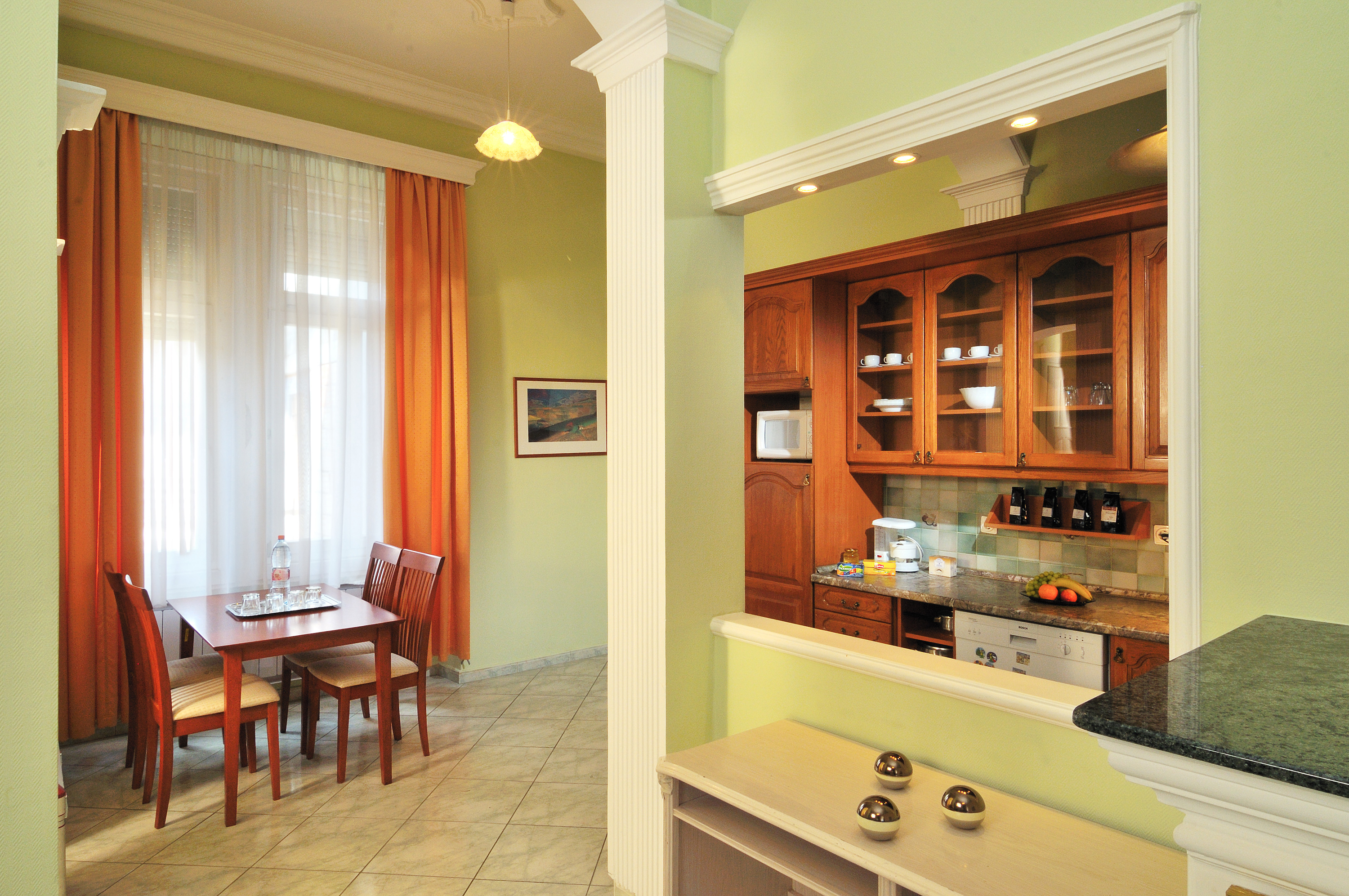 Baross City Hotel