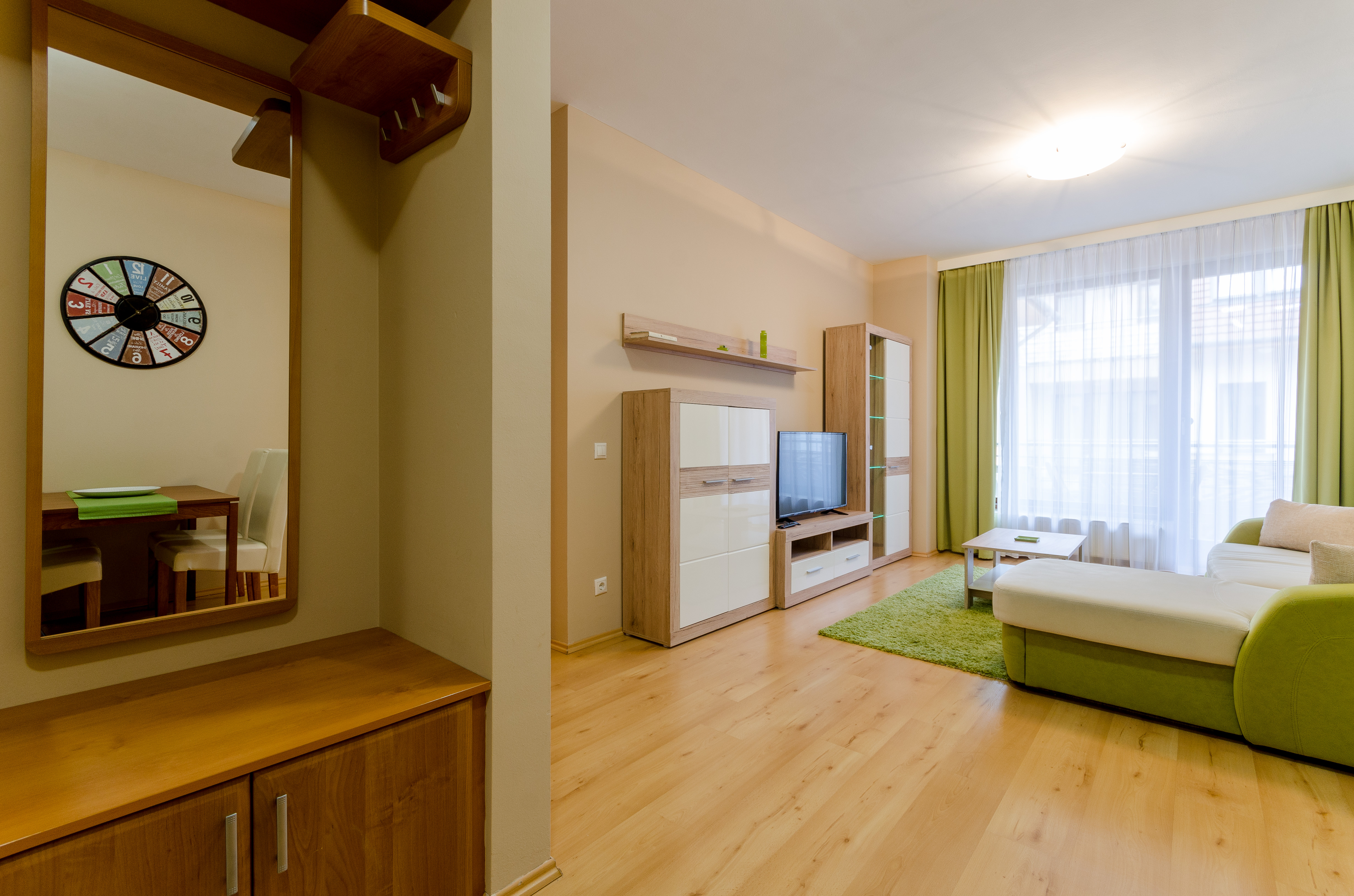 Broadway Hostel & Apartments