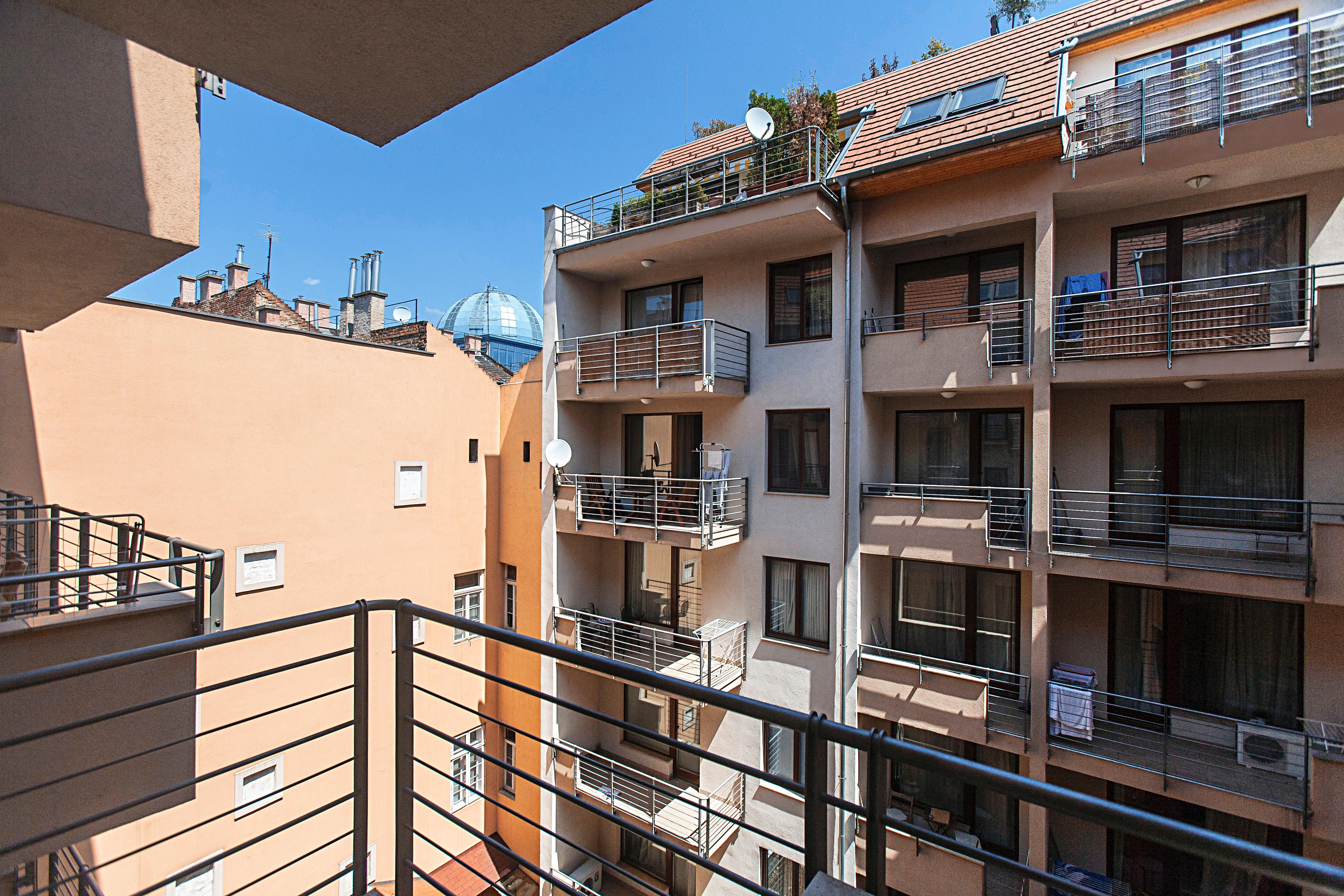 Broadway Hostel & Apartments
