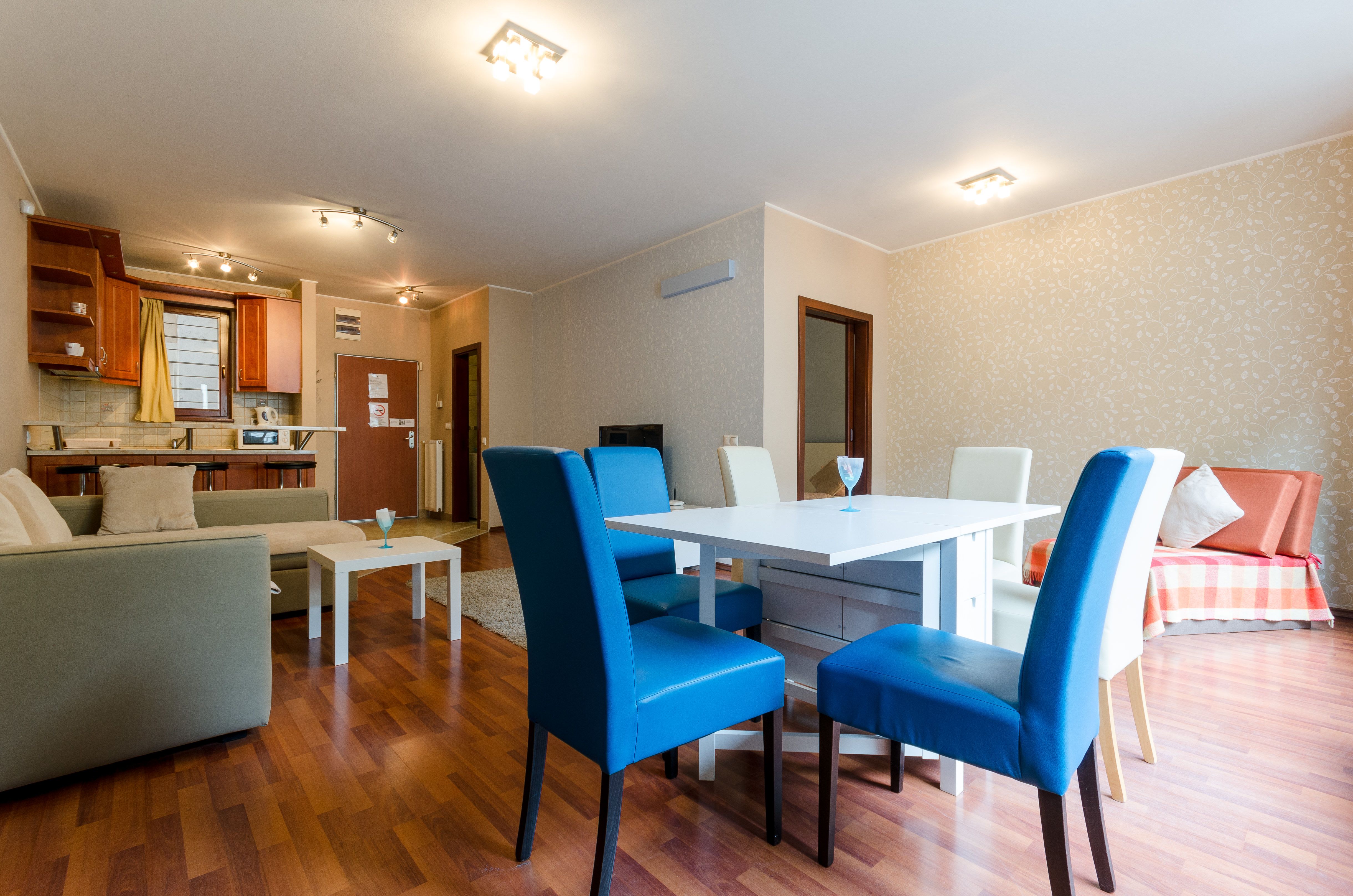 Broadway Hostel & Apartments
