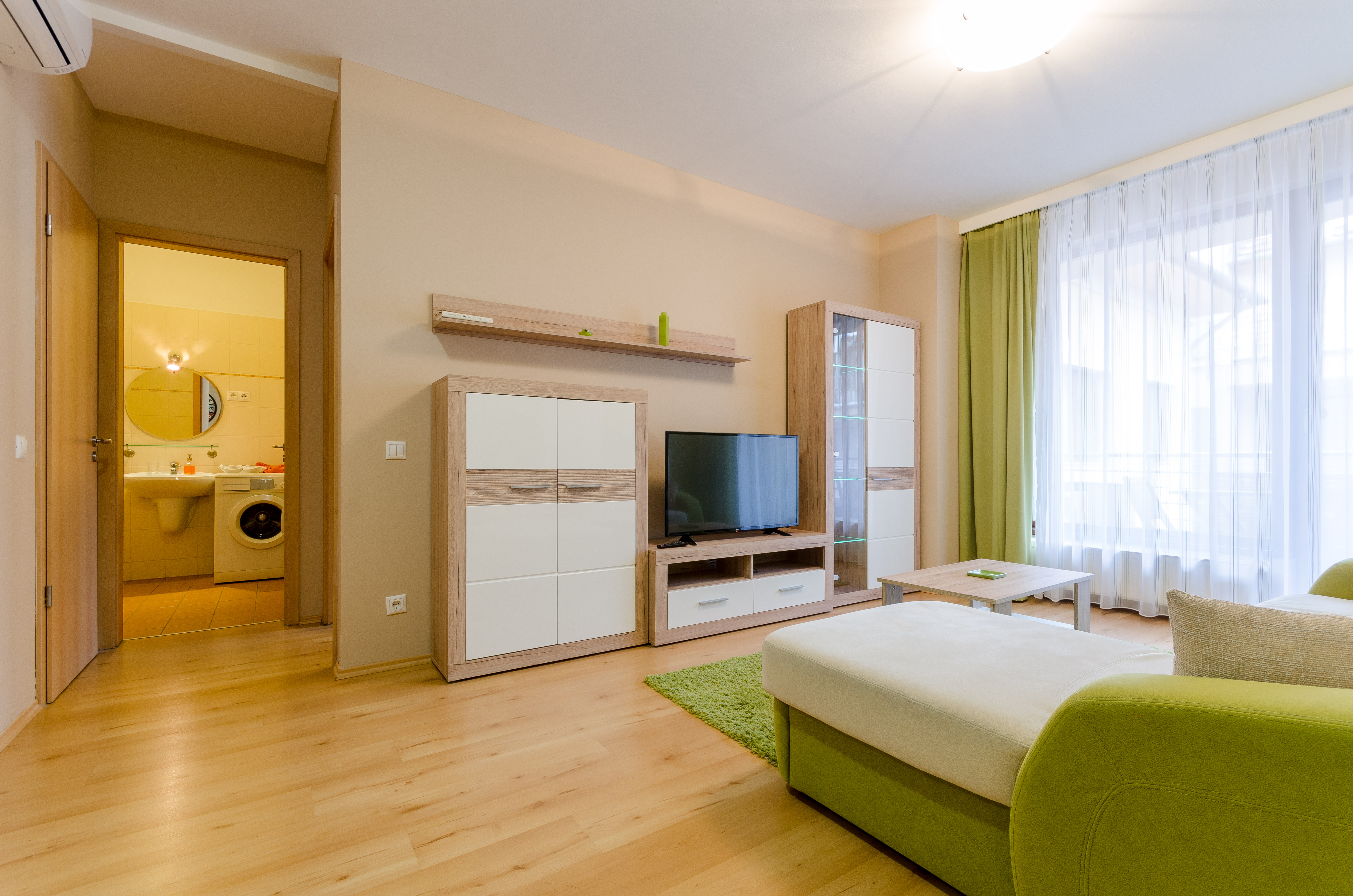Broadway Hostel & Apartments