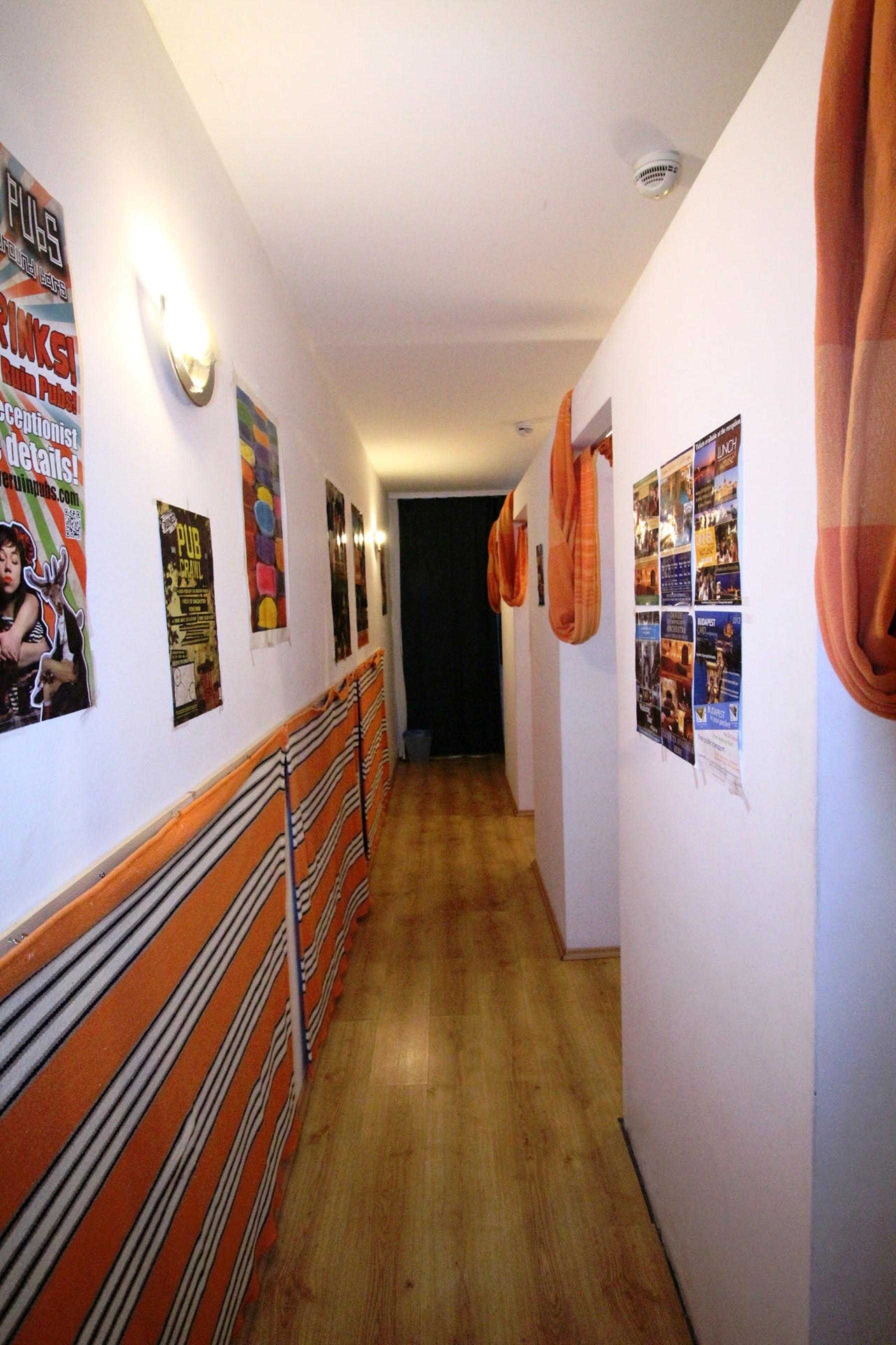 Broadway Hostel & Apartments