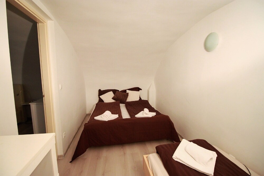 Budapest Easy Flats - Jokai Apartments