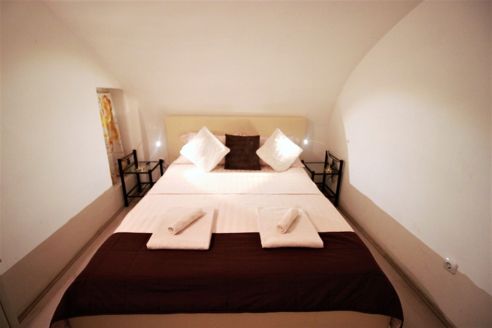 Budapest Easy Flats - Jokai Apartments