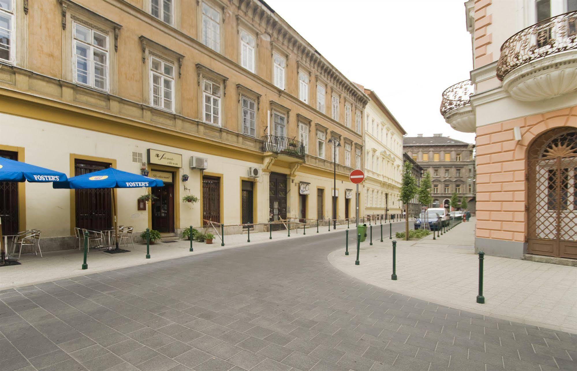 Budapest GuestRooms