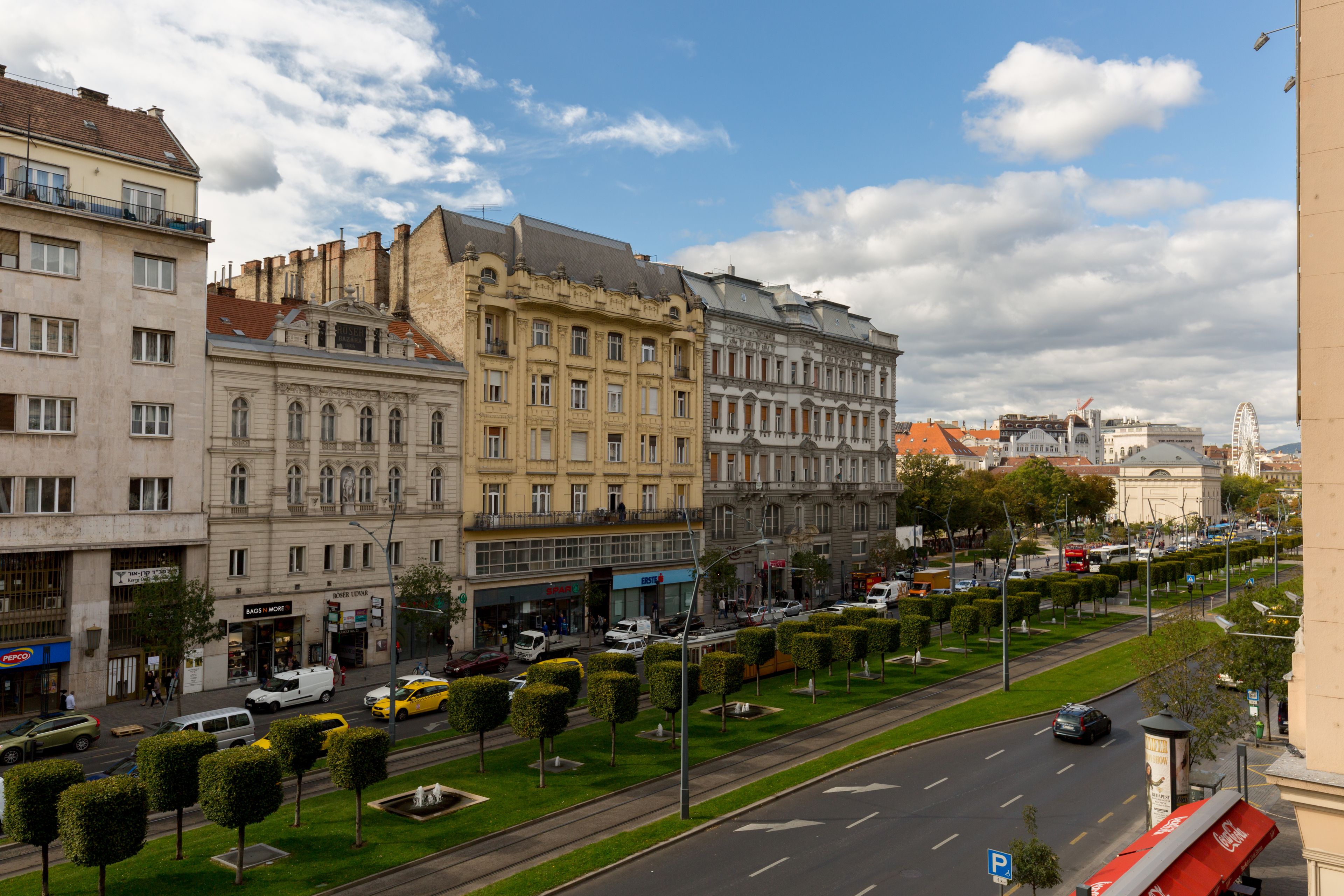 Budapest Holidays Fashion