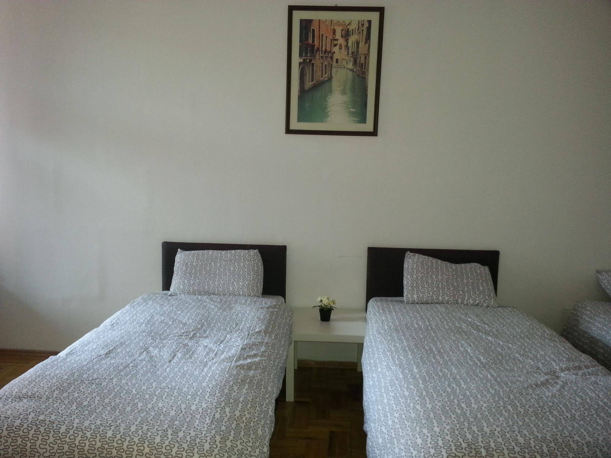 Caterina Hostel and Guesthouse