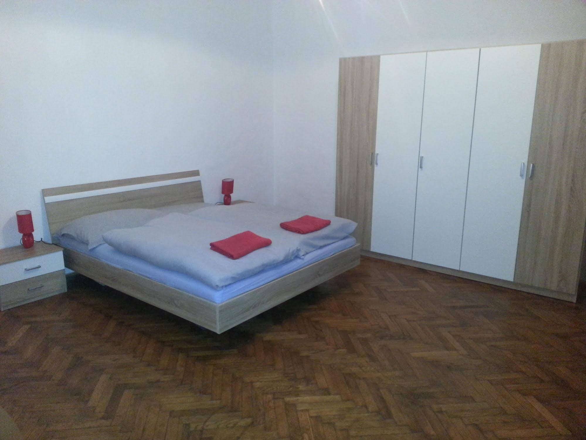 Caterina Hostel and Guesthouse