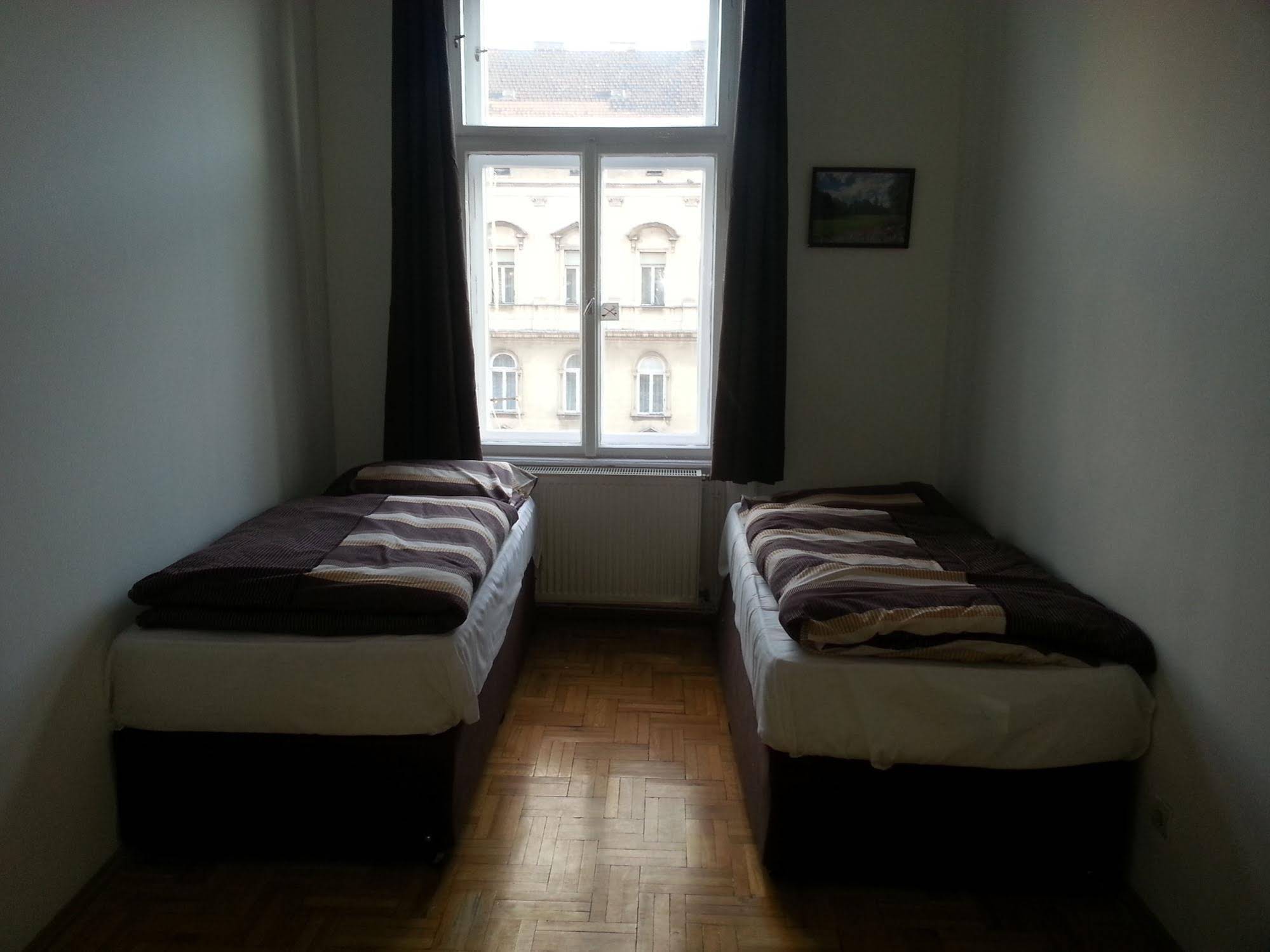 Caterina Hostel and Guesthouse