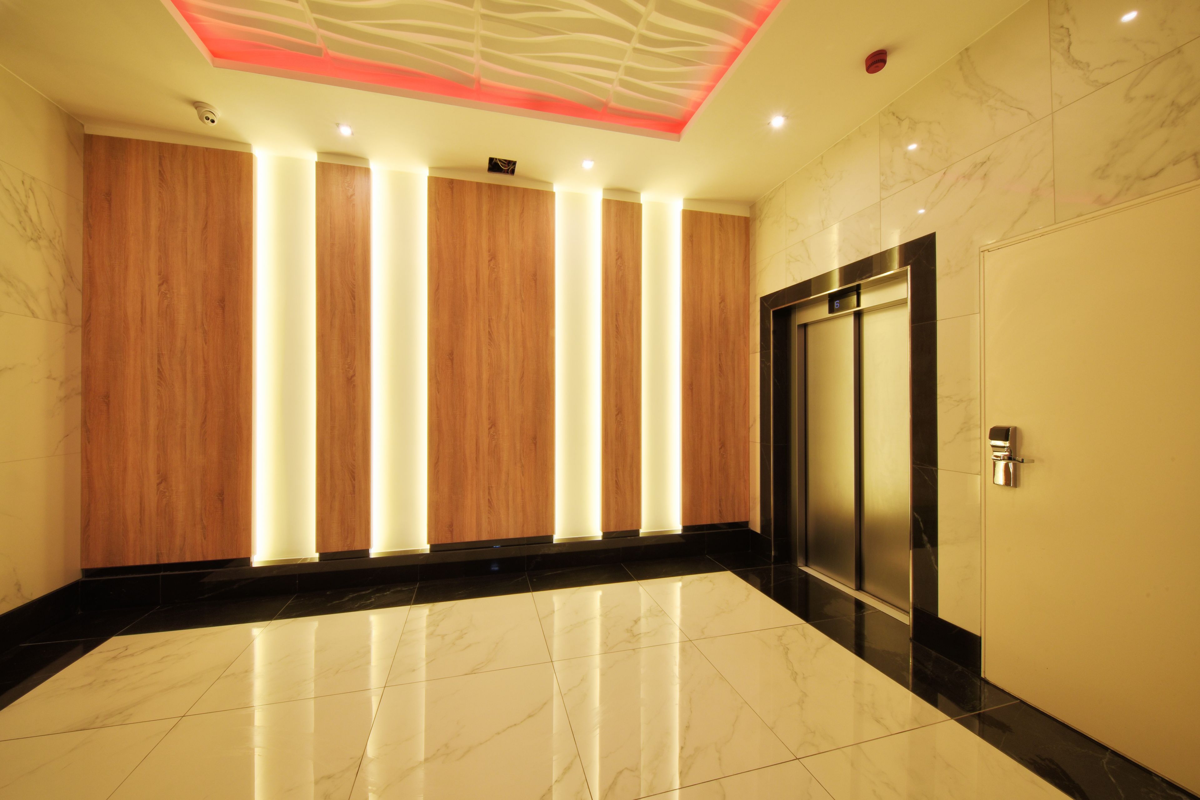 Silver Crown Hotel & Residence Palace Quarter
