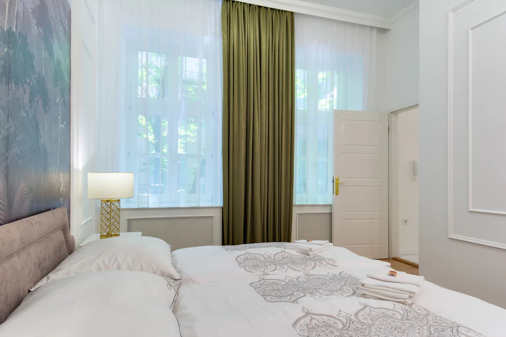 Chestnut & Eliza Suites